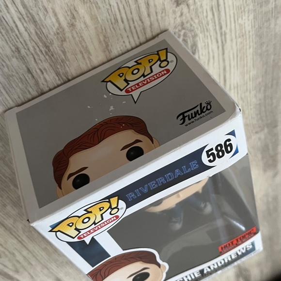 Funko Pop! Archie Andrews #586 – Hot Topic Exclusive - Picture 5 of 9